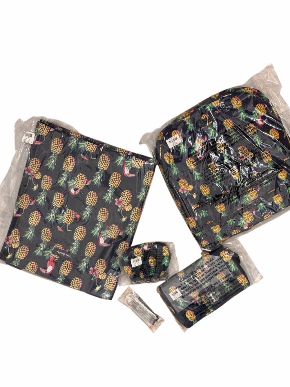 Pineapple Print Carry Set